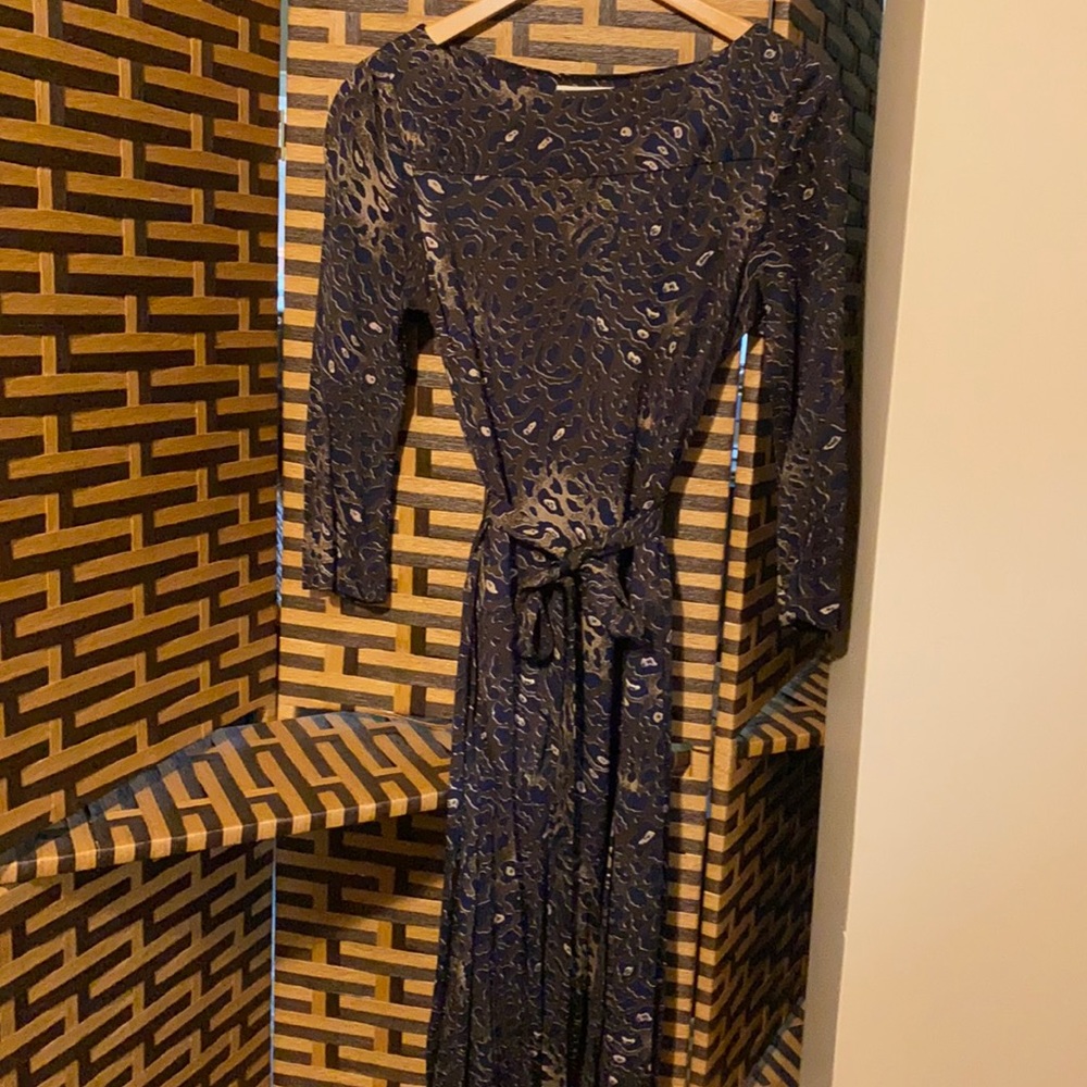 Tory Burch brown rayon size M dress.